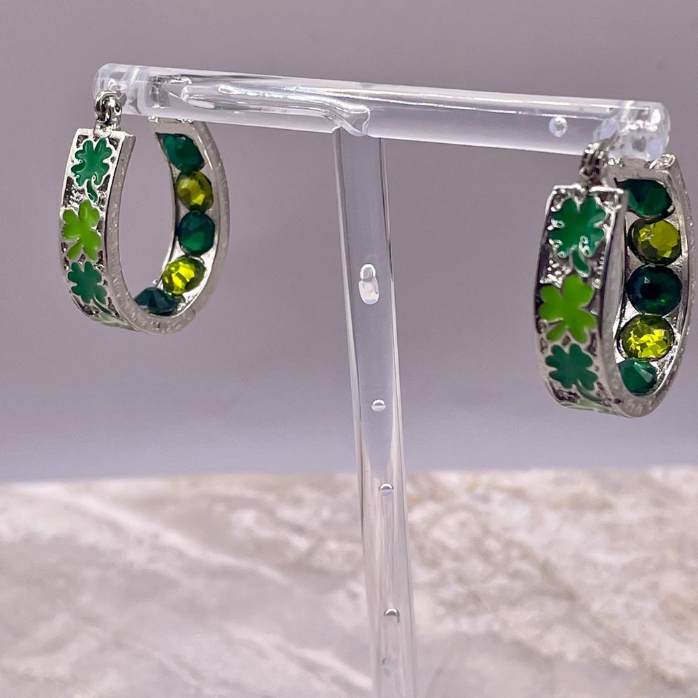 Danbury Mint Silver Tone Hoop Earrings w/Enamel Clovers & Crystals. Green